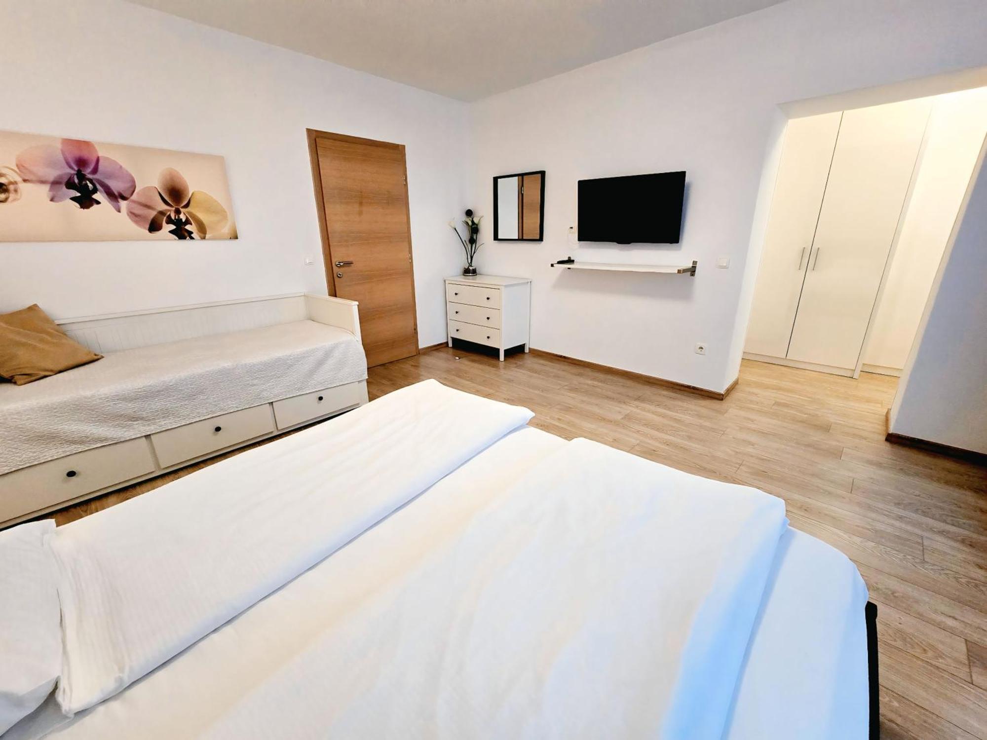 City Center Apartments Мостар Экстерьер фото